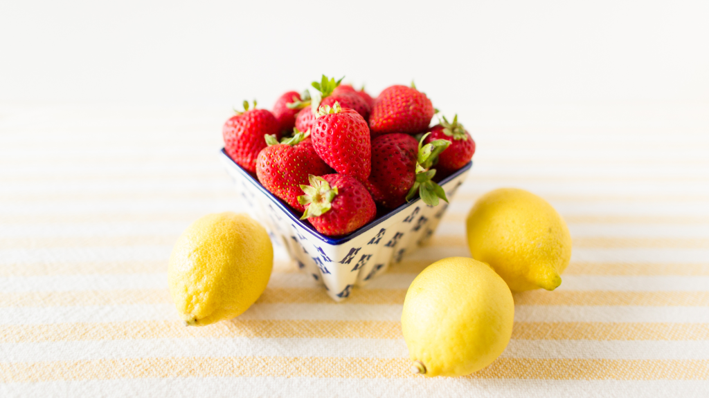 DIY Herbal Peel with Strawberry or Lemon